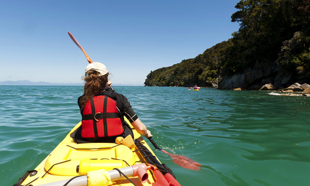 Mandatory equipment includes a lifejacket.