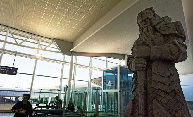 It takes at least 24 hours to fly to New Zealand from Europe that's the theory, but in practice, if you sum up the flight time, the time spent in the stopovers and  airport formalities, the journey actually takes at least 30 hours to complete. That being said, New Zealand deserves this sacrifice.