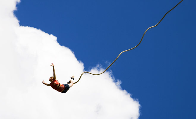 New Zealanders' passion for bungy jumping drives them to try to jump off most of the country's bridges. You will be spoiled for choice to find a jumping point, but major tourist cities like Queenstown, Rotorua or Hanmer Springs offer the best spots.