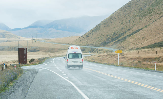 Frogger recommends that you get an additional insurance against car glass damages. The purchase of the franchise is also desirable, if you want to be able to travel peacefully.