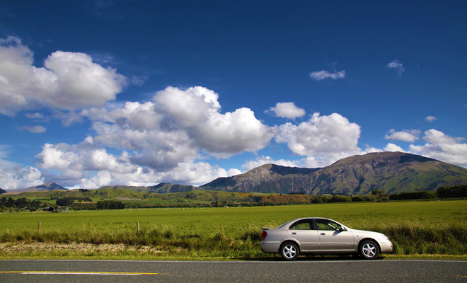 With its excellent road network throughout the country, New Zealand is ideal for autotours with stopovers in hotels, lodges motels or beds and breakfasts.