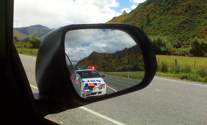 Speed ​​is limited to 100 km / h on fast lanes. Low traffic and the habit of driving faster in Europe lead some travelers to excess speed.