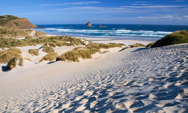 Do not bathe if the beach is not monitored.