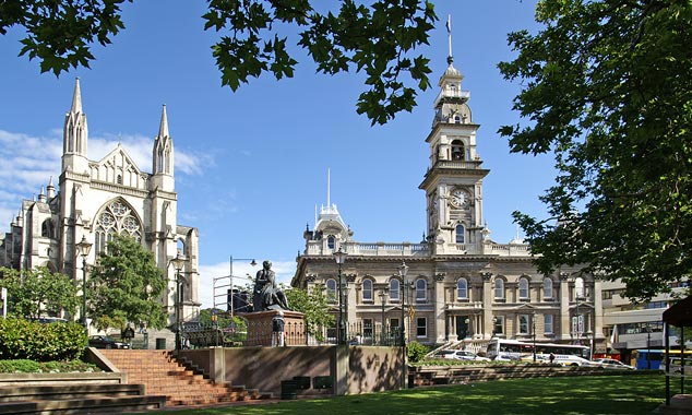 The Octagon is the main square of the city.