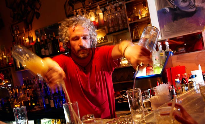 La vie étudiante, sans être aussi animée qu'en France, est assez agréable. L'ambiance varie selon les villes et Dunedin à la réputation d'être un peu plus festive.