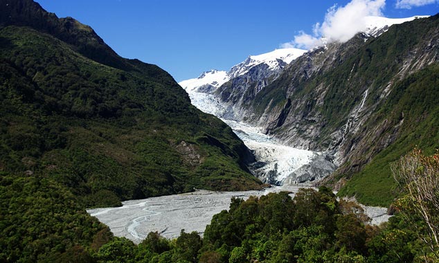 Certains glaciers descendent jusqu'au niveau de la mer.