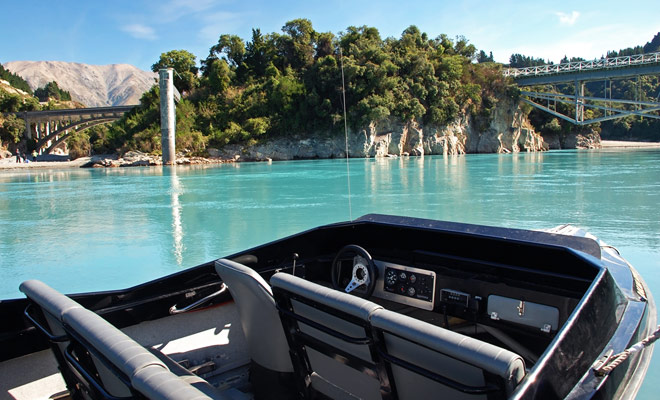 Jetboat has become a popular activity of Hanmer Springs, and the tour will take you under a bridge from where people practice bungee jumping.