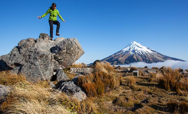 With a constantly changing weather throughout the day, you will often want to change clothes. That is why one must bring light and comfortable clothes to add or remove according to the weather.