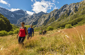 Trek between friends in New Zealand