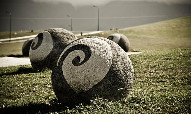 The culture of the country mixes English and Maori influences.