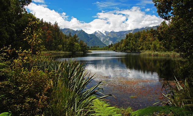 Lake Matheson was formed 14,000 years ago.
