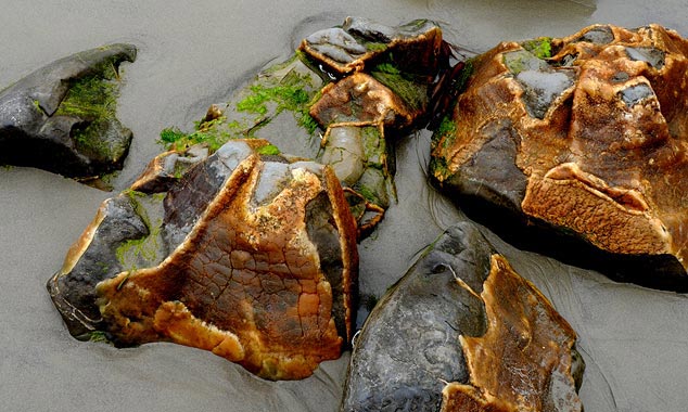 L'intérieur des boulders ressemble à du jaune d'oeuf...
