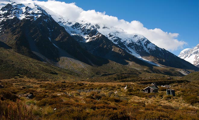 Travelers who complete their visit on the South Island head for Christchurch. Mount Cook is the penultimate stage before leaving the Kiwis.