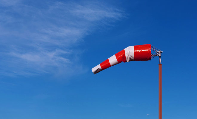 Skydiving requires the presence of a clear sky without clouds. If the conditions are not met, you can of course postpone the jump to another date or ask for a refund.