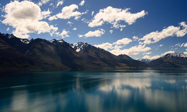 La légende maorie attribue l'origine du lac à un géant.