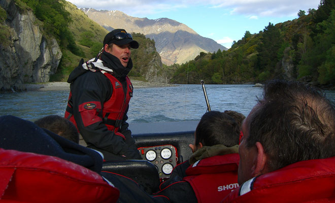 If you do not want to be soaked during your jet boat ride, you should sit in the middle and especially not in the front or back.