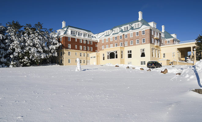 Whakapapa offers few lodging solutions if not some hotels, fortunately good quality.