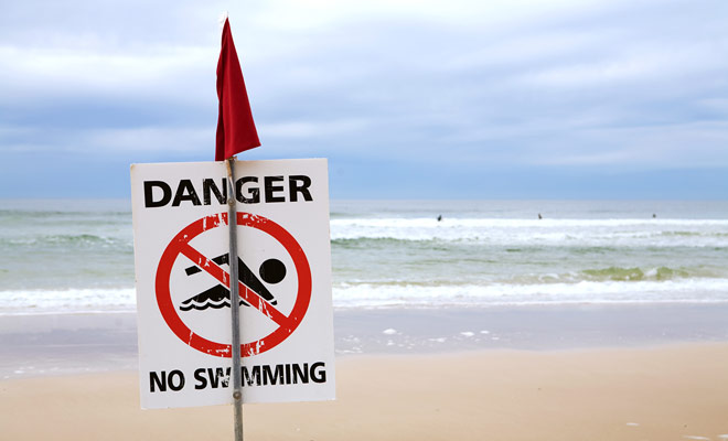 Some beaches seem ideal for surfing but if swimming is prohibited it is most certainly due to strong currents.