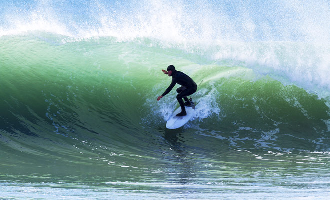 New Zealand is one of the great surfing countries with many beaches where the waves are perfect for both beginners and champions.