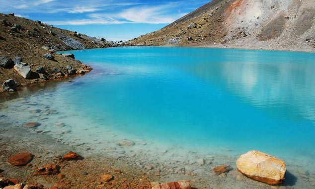 Le lac bleu découvert en 1750 est sacré pour les Maoris.