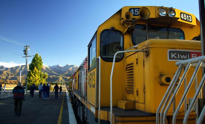 The New Zealand train is slow, which allows to admire the landscape. But one must not be in a hurry, because a basic Auckland - Wellington lasts nearly 8 hours!