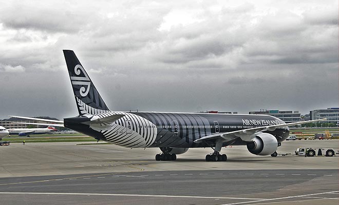 Contrary to popular belief, it is often advantageous to borrow domestic flights if you arrange your stay well in advance.