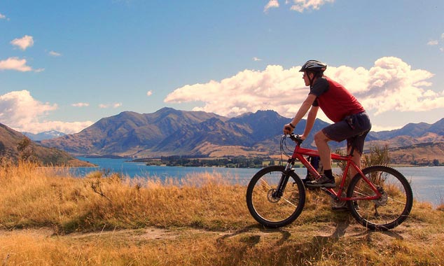 Renting mountain bikes is highly recommended during the stay.
