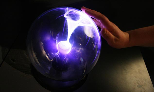 Puzzling World présente de nombreuses curiosités électriques.