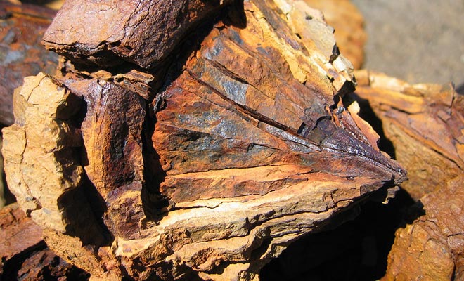 Watch the last pieces of metal of the factory that survived and you will understand how acid the air is.