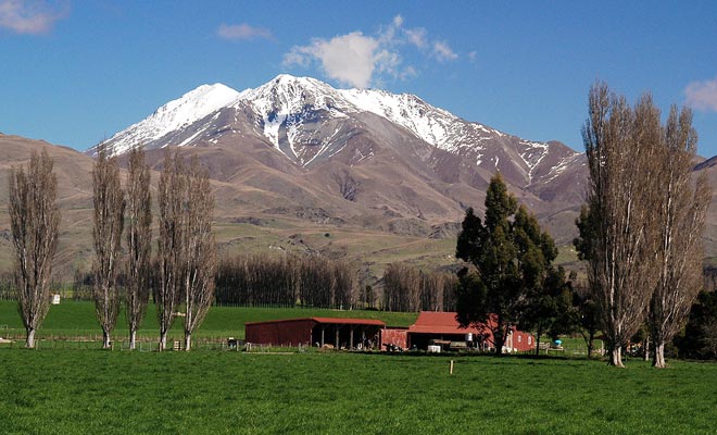 Working on the farm can be very tiring, but the principle of the wwoof is to exchange a few hours of work against accommodation. In other words, you will be free to explore the area during half of the day.