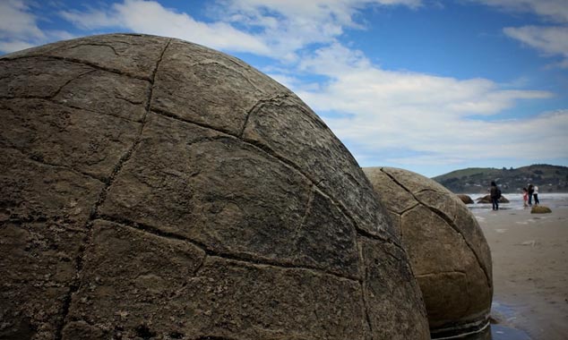 Un audioguide complet qui présente l'originalité des Moeraki Boulders.
