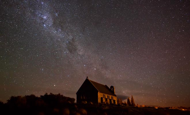 The absence of atmospheric and light pollution makes it easy to observe the constellations.