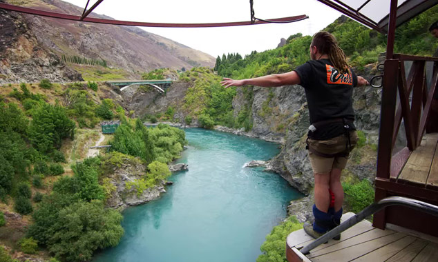 Watch spectacular bungee jumps filmed by drones.