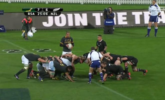 Si vous n'avez encore jamais regardé de match de rugby voici un match d'anthologie entre les All Blacks et les Springboks.
