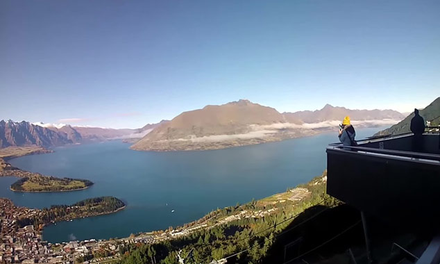 Complete course of paragliding in New Zealand.