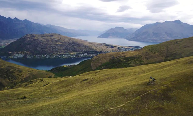 Downhill mountain biking from a mountain in Queenstown.