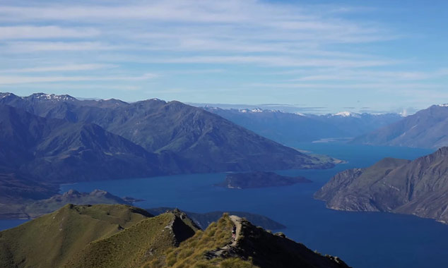 Hiking to Mount Cook Lake on the South Island.