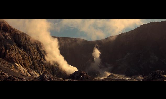 It is one of the few active volcanoes that can be visited.
